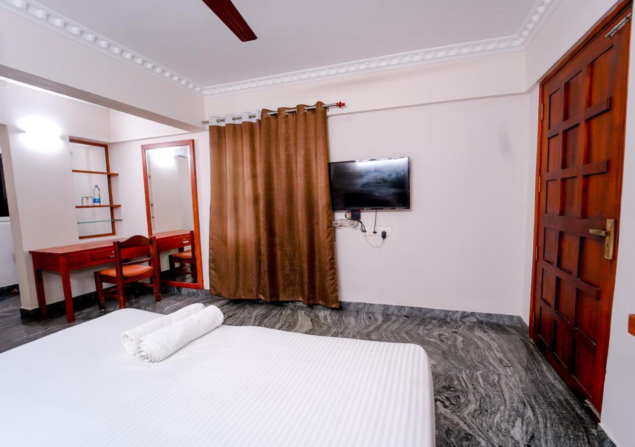 Hotel Luxe Vue - Premium Thiruvananthapuram Exterior foto